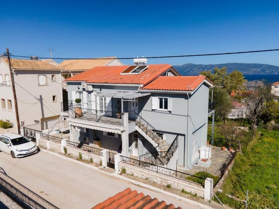 Апартаменты Eleni'S House Каравомилос Экстерьер фото