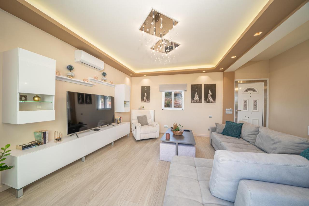 Апартаменты Eleni'S House Каравомилос Экстерьер фото